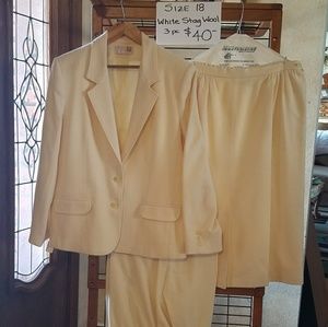 White stag 3-piece wool suit
